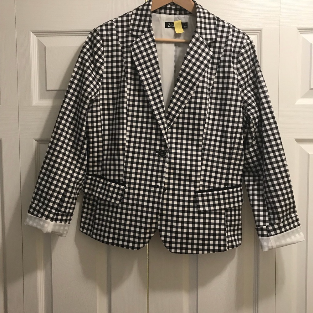 NY&Co black and white blazer